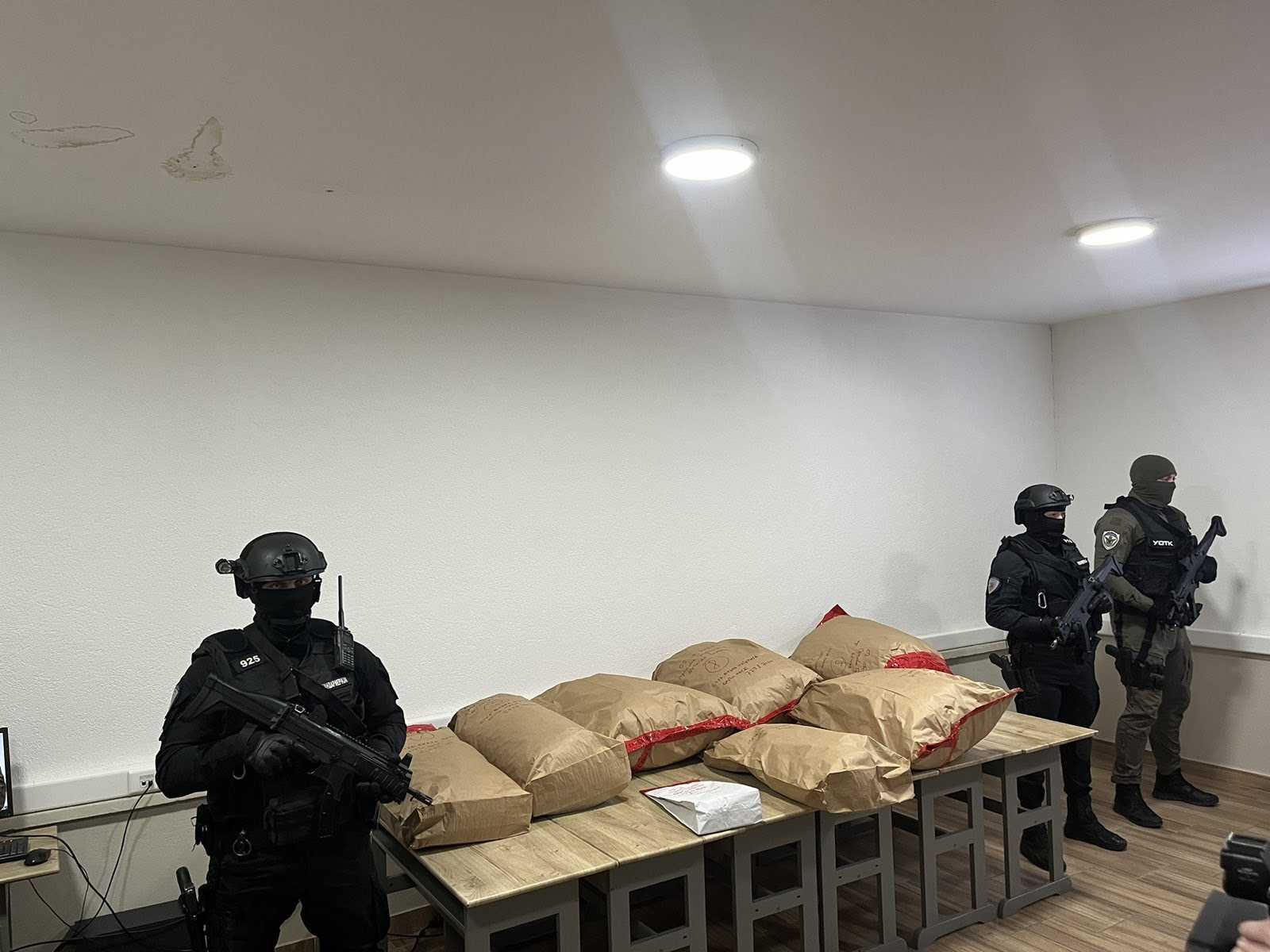 Droga, u akciji u Gradišci pala medicinska sestra sa mužem