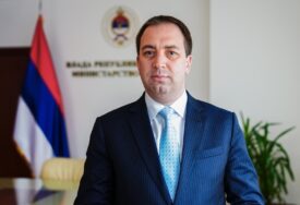 (FOTO) Selak najavio dodatno povećanje plata: Evo šta se mijenja za zaposlene u kazneno-popravnim ustanovama
