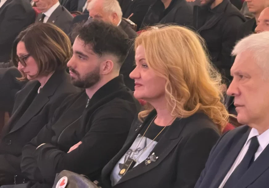Ovo je sestra Duška Vujoševića: Na komemoraciju obukla majicu sa njegovim likom