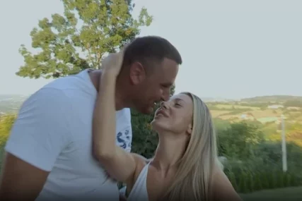 (FOTO)"Imaćemo još 3 kuće" Rijaliti par izgradio vilu od 200.000 evra