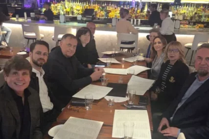 (FOTO) „Važni susreti, razgovori i obraćanja“ Dodik u Čikagu sa Rodom Blagojevićem i saradnicima