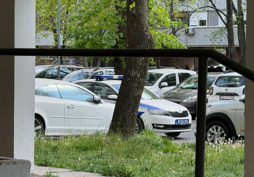 Maskiran i sa puškom uletio u kockarnicu: Radnica odbila da preda novac, napadač nasumično počeo da puca