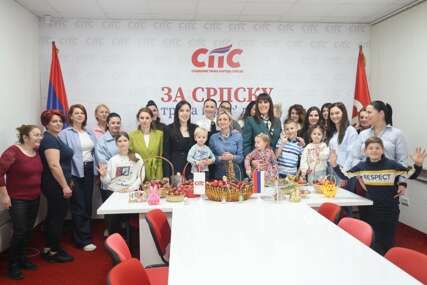 (FOTO) Važnost zajedništva i tradicije: Vaskršnja porodična radionica Foruma žena SPS Banjaluka