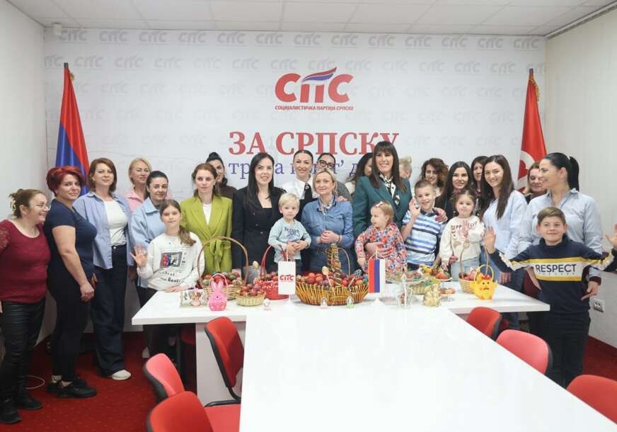 (FOTO) Važnost zajedništva i tradicije: Vaskršnja porodična radionica Foruma žena SPS Banjaluka