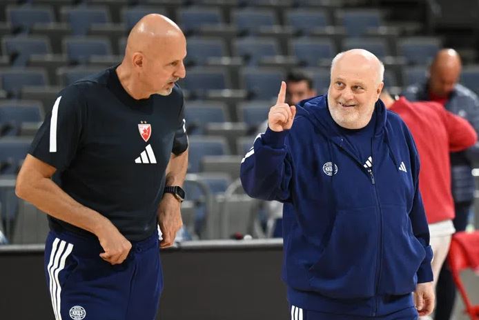 Šok u Crvenoj zvezdi: Otpustili trenera pred odlučujući meč s Barselonom