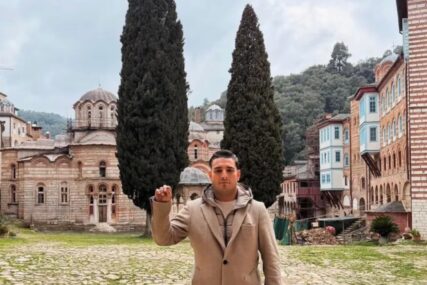 Darko Lazić utjehu pronašao u vjeri: Pjevač nakon smrti brata otišao na Hilandar, prolazi kroz veliku bol