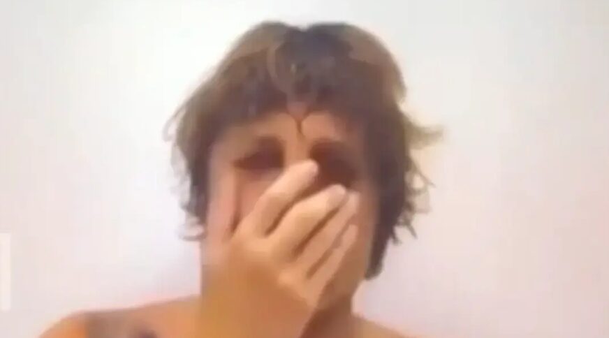 (VIDEO) "Mama, tata, molim vas pomozite mi, ukrali ste tih deset miliona koje oni traže" Isplivao UZNEMIRUJUĆI SNIMAK mučenja sina biznismena