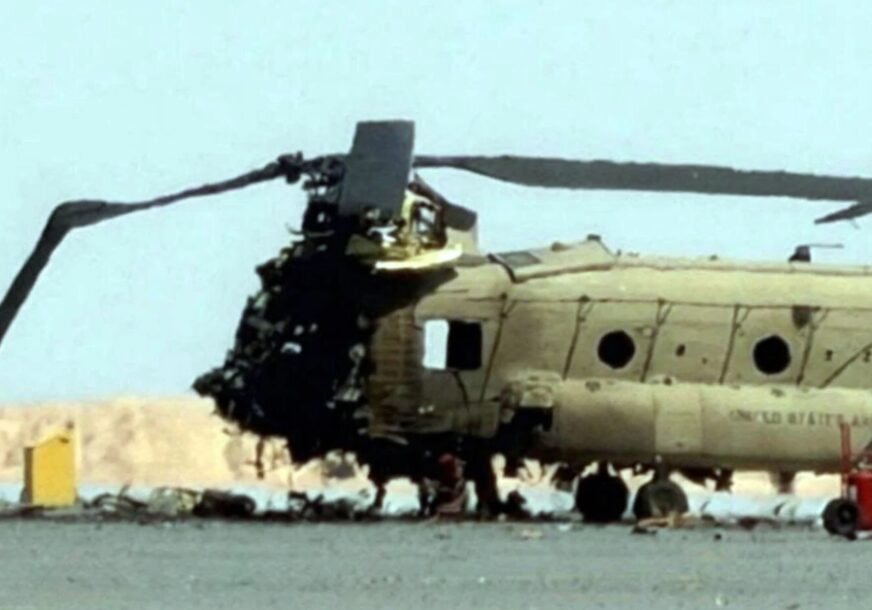 (FOTO) Prve fotografije helikoptera koji je Iran uništio: Letjelica U POTPUNOSTI SPALJENA, ostala samo olupina