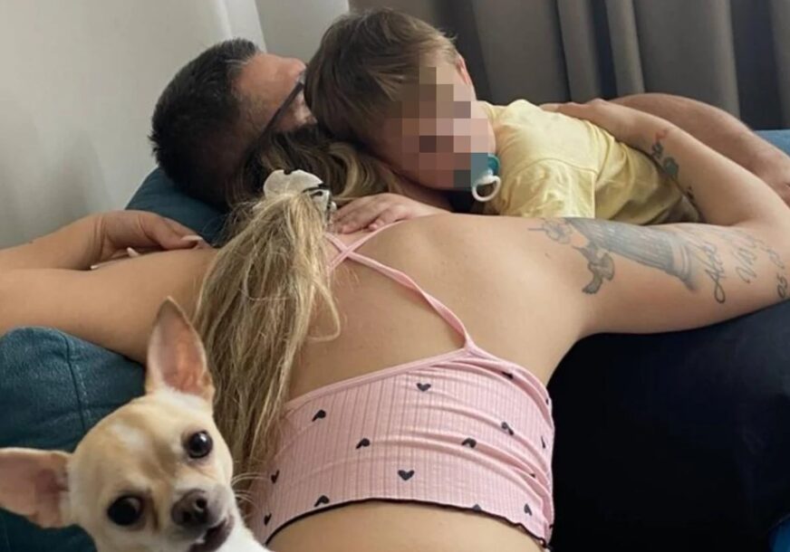 PORODIČNI ZAGRLJAJ Kristijan Golubović objavio emotivnu fotografiju sa suprugom i sinom