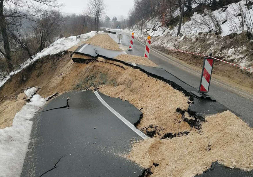 Vozači, oprezno vozite: Padavine aktivirale brojna klizišta i odrone