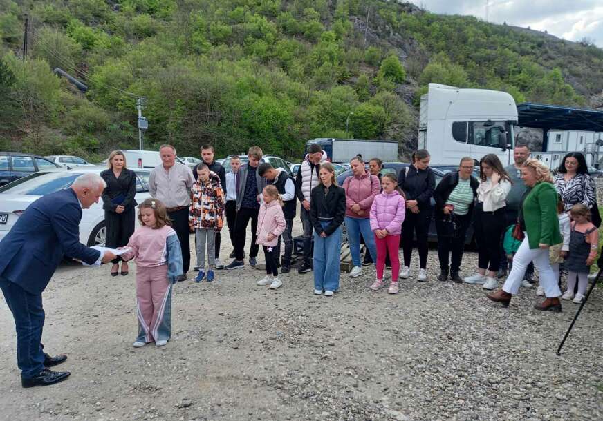 Podrška koja traje: M:tel nastavlja da stipendira djecu sa Kosova i Metohije