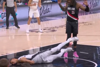 (VIDEO) Strepnja u San Antoniju: Viktor Vembanjama doživio potres mozga