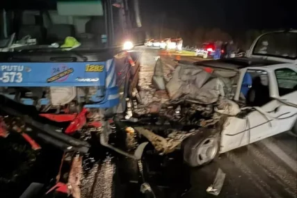 (FOTO) Tragedije se nižu jedna za drugom: Za 7 dana na putevima Srpske 5 POGINULIH u teškim nesrećama