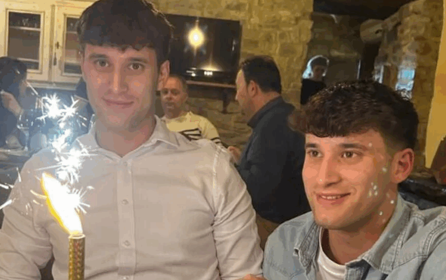 Otac pronašao tijela sinova: Blizanci poginuli DRŽAĆI SE ZA RUKE samo nekoliko dana prije 23. rođendana