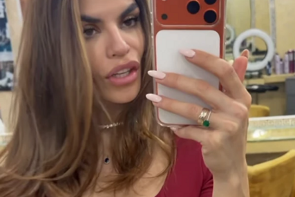 "Zbog doktorke sam gubila poslove u modelingu" Dejana Živković nikad iskrenije progovorila o estetskim zahvatima i vraćanju "prirodne" ljepote