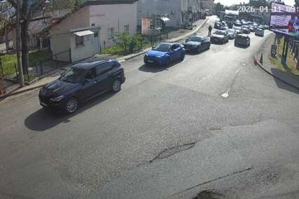 Vozači, naoružajte se strpljenjem: Pojačane gužve na 3 granična prelaza na ulazu u BiH