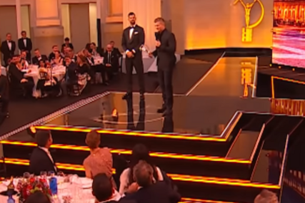 (VIDEO) "Toliko mu se divim" Legendarni fudbaler nije štedio riječi za Đokovića