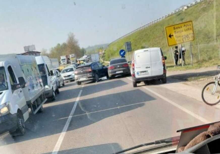 Haos na putu za Laktaše: Sudar paralisao saobraćaj u Klašnicama