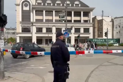 Oglasili se iz UKC Vojvodine: Poznato stanje žene (55) na koju je pao dio skele u centru Novog Sada