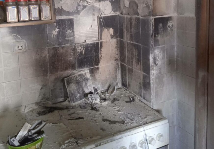 (FOTO) Vatrogasci imali intervenciju: Požar u stanu u Banjaluci