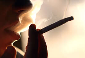 PUŠAČIMA SE CRNO PIŠE Sprema se drastično poskupljenje cigareta, kutija ide preko 11 evra