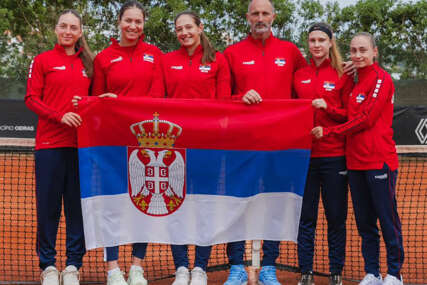 (VIDEO) Srpske teniserke daleko od elite: Poražene od Francuskinja u dva maratonska meča