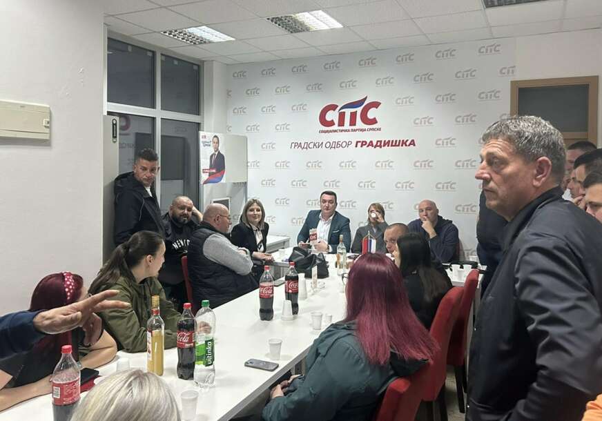 FOTO:  USTUPLJENA FOTOGRAFIJA