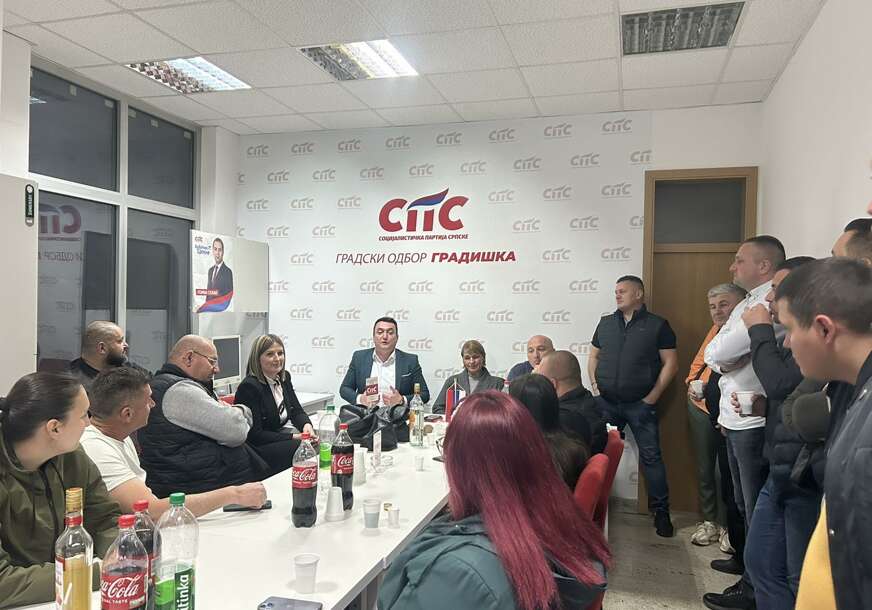 FOTO:  USTUPLJENA FOTOGRAFIJA