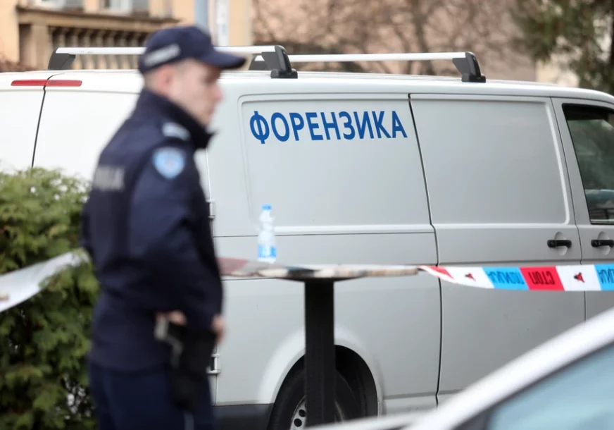 Odnijeli VREĆE S NOVCEM, radnici pozlilo: Dva muškarca u crnom, s fantomkama upala u poštu