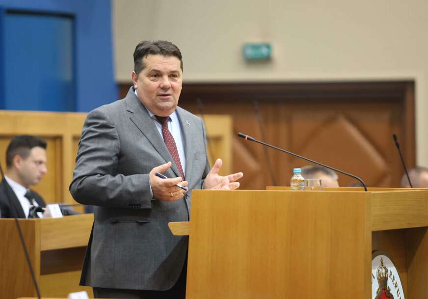 (FOTO) "Doći će ti CRVENI KOMBI" Stevandić uputio Igoru Crnatku jezivu prijetnju koja podsjeća na ratne devedesete