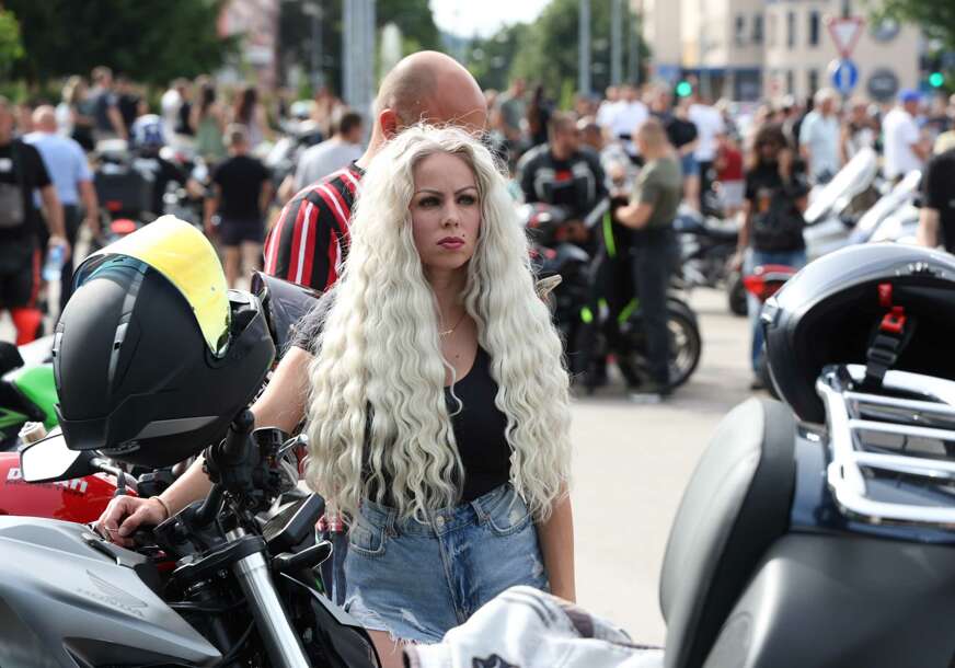 Defile, motoristi