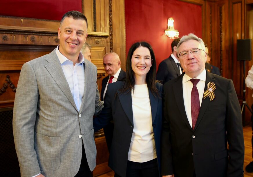 (FOTO) Trivićeva na prijemu kod Kalabuhova povodom Dana pobjede "Ruski nepokolebljivi duh i borbenost spasili su čovječanstvo od zla"
