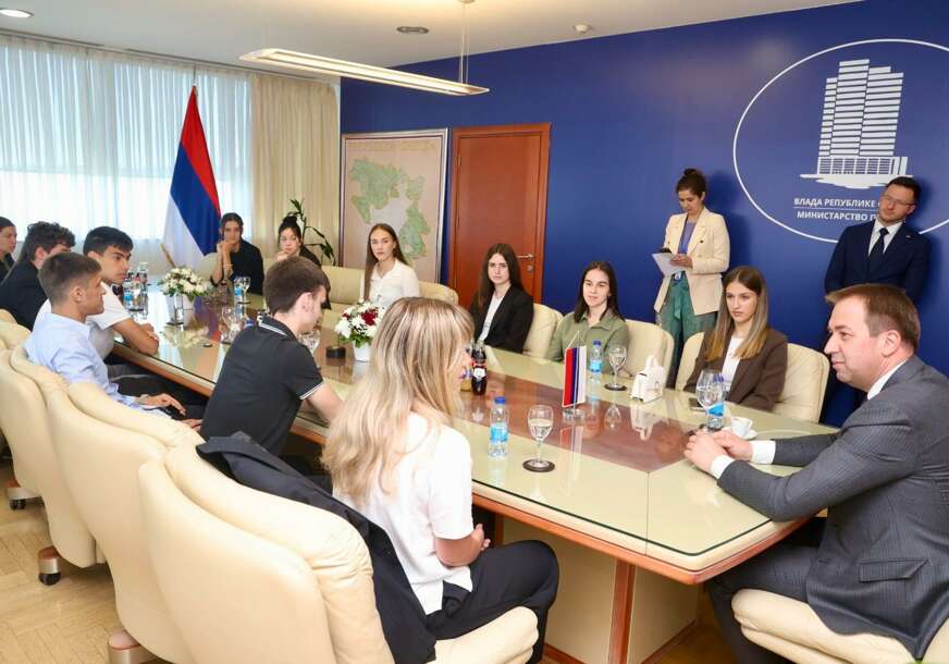 FOTO: USTUPLJENA FOTOGRAFIJA