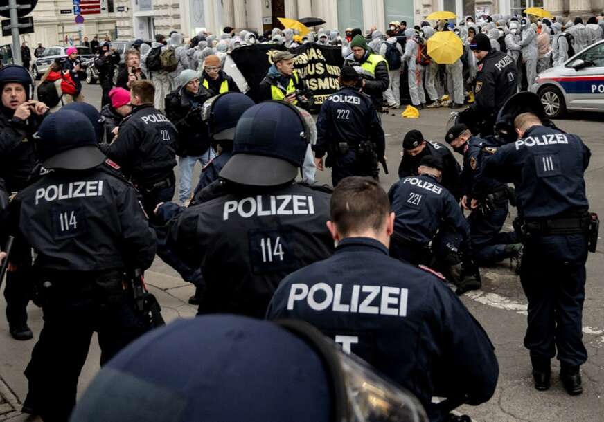 Protesti u Austriji: Građani se protive PODRŠCI UKRAJINI