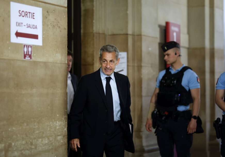 Sarkozi na velikim mukama: Javni tužilac zatražio sedmogodišnju zatvorsku kaznu za bivšeg francuskog predsjednika
