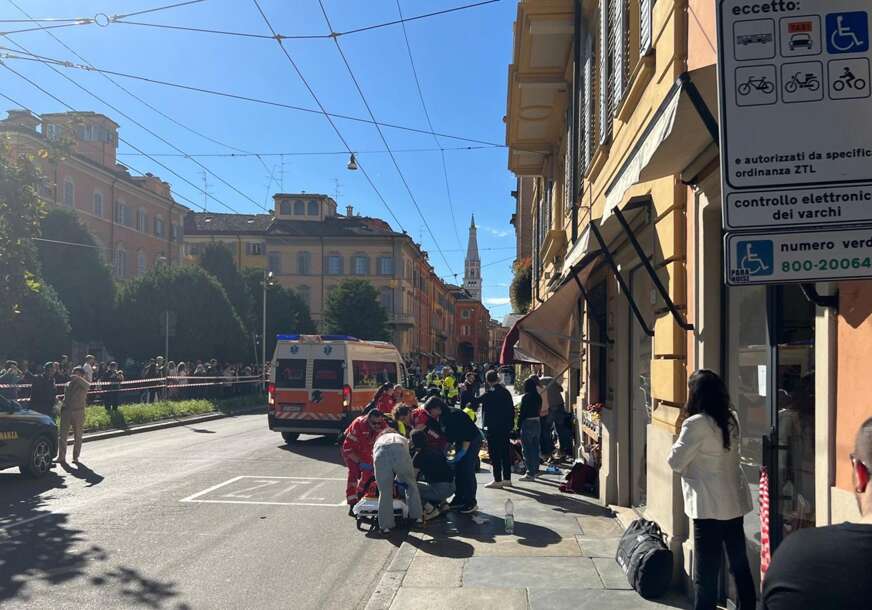 Povrijeđeno 8 osoba, dvoje IZGUBILO NOGE: Poznat identitet muškarca koji se autom zaletio u pješake