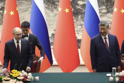 (FOTO) Rusija i Kina dodatno učvrstile odnose: Potpisana 42 sporazuma tokom Putinove posjete Pekingu