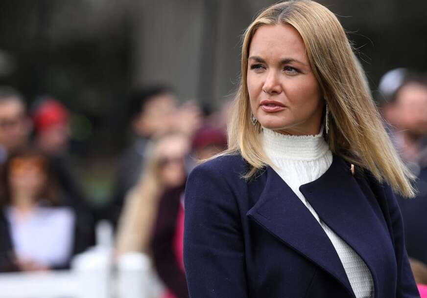 (FOTO) SVI PRIČAJU O NJENOM IZGLEDU Vanesa Tramp prvi put viđena poslije vijesti da boluje od raka