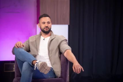 "Noć sa Anom Nikolić u studiju krenula je u drugom smjeru" Aca Živanović otkrio tajnu o pjevačici, pa pomenuo suprugu