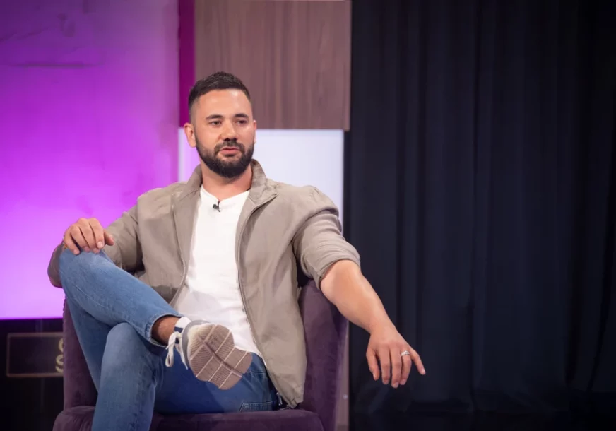 "Noć sa Anom Nikolić u studiju krenula je u drugom smjeru" Aca Živanović otkrio tajnu o pjevačici, pa pomenuo suprugu