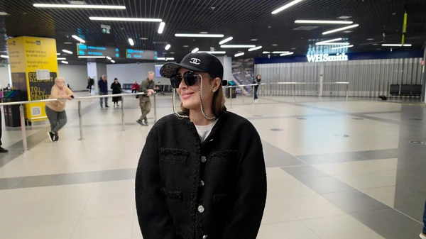(FOTO) "Dešava se" Aleksandra Prijović pomiješala kofer na aerodromu, pa se odmah vratila