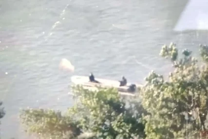 (FOTO, VIDEO) ČAMCEM PREVOZILI 20 KILOGRAMA KOKAINA Isplivali detalji velike zaplijene kod Bačke Palanke vrijedne MILION EVRA