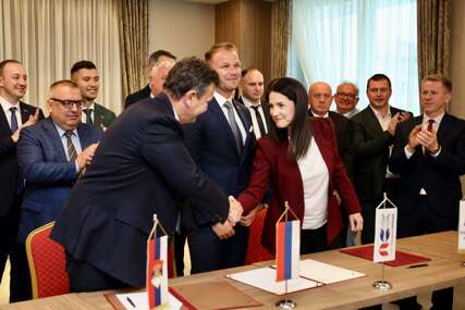 (FOTO) Trivićeva o potpisanom sporazumu „Bili smo INTEGRIŠUĆI FAKTOR opozicije i tako će ostati“