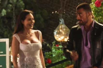(VIDEO, FOTO) CECA U DRUŠTVU NAJPOŽELJNIJEG MUŠKARCA Italijanski zavodnik se pojavio u Beogradu, ovo je sve što znamo o Simonu