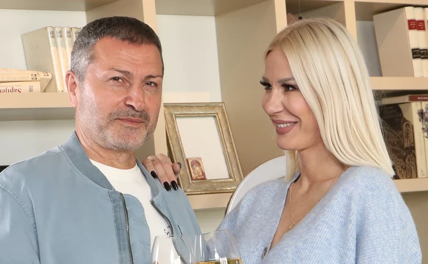 (FOTO) Nedavno postao punoljetan: Sin Vesne i Đoleta izgleda kao avion, svi u čudu zbog njegovog odnosa sa Slađom