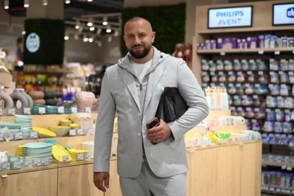 "Radio sam za 10 evra" Poznati pjevač prodavao cigarete, sad zarađuje milione