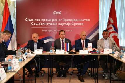 (FOTO) Važne odluke Predsjedništva SPS: Stabilna Srpska i BOLJI ŽIVOT građana ostaju prioritet