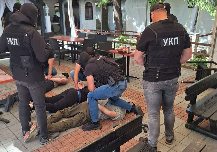 Osumnjičeni za TRGOVINU ORUŽJEM: Republičko tužilaštvo traži pritvor za policajca i još 2 osobe uhapšene u akciji "Vatrogasac"