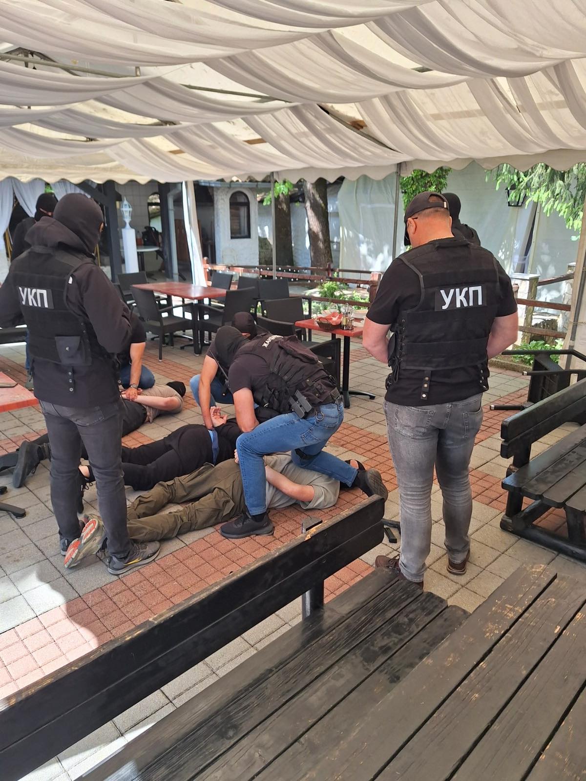 U Prijedoru uhapšene 3 osobe zbog trgovine oružjem, među njima i policajac