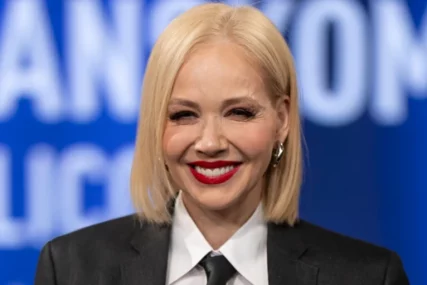 "Nisam 20 godina vidjela sunce" Jelena Rozga otkrila tajnu mladolikog izgleda, a evo šta je kupila od prve zarade